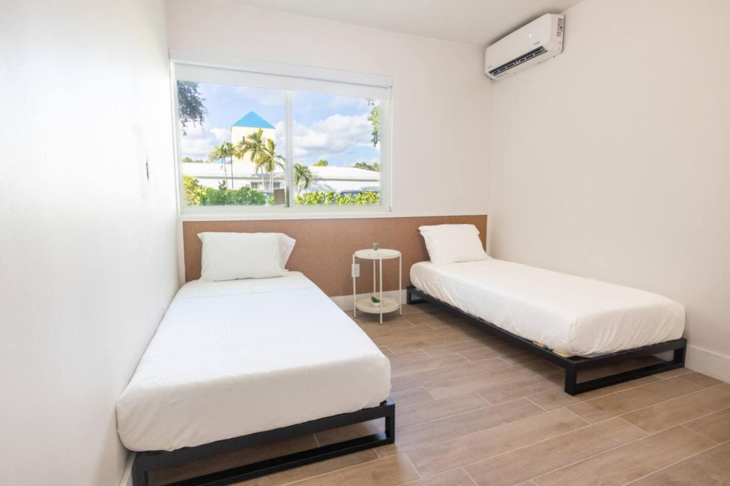 Stylish 2Bed Apartment El Portal Miami Exteriör bild