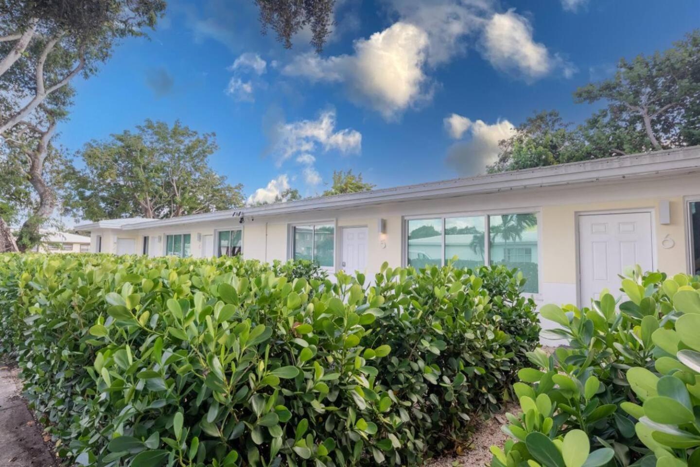 Stylish 2Bed Apartment El Portal Miami Exteriör bild